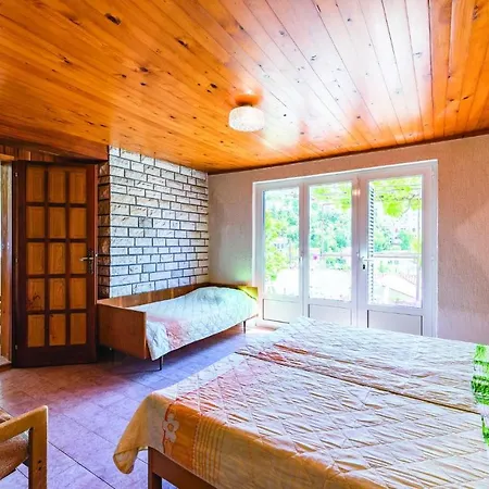 Апартаменты Cozy In With Kitchen *