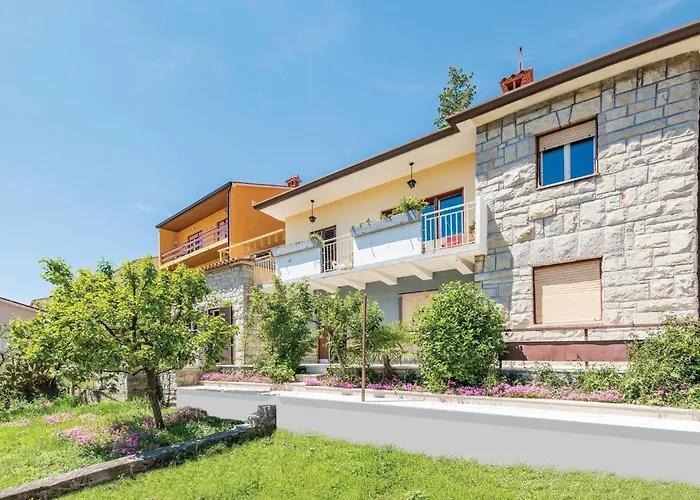 Apartament 1 Bedroom Lovely In