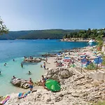 1 Bedroom Lovely In Rabac