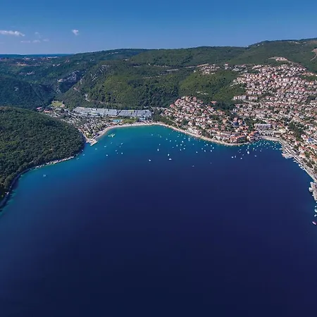 1 Bedroom Lovely In * Rabac